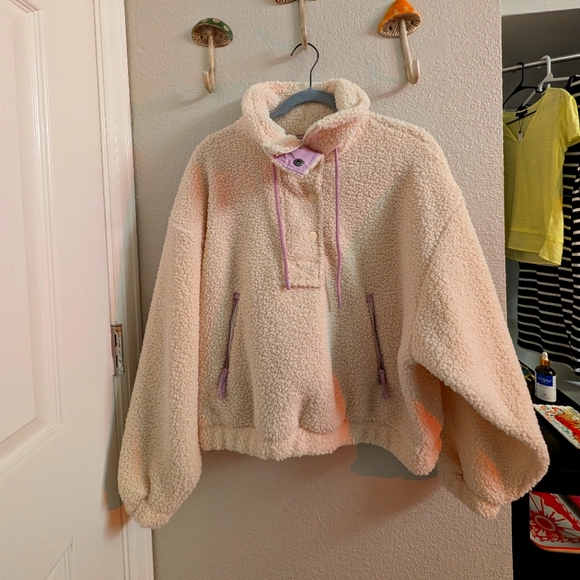 Universal Thread Cream Sherpa Jacket with Purple Details - Picture 1 of 3